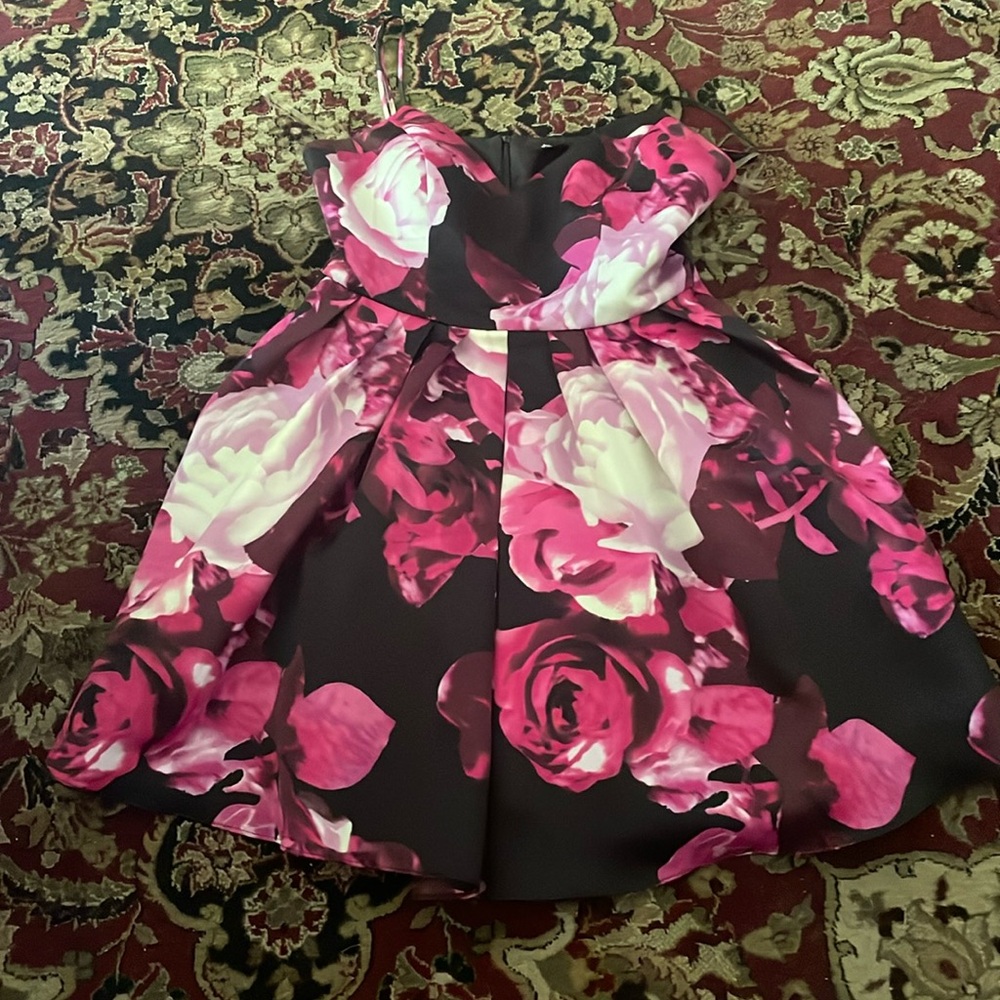 Worn once size 7/8 great quality
